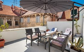 Cindro Apartment With Terrace